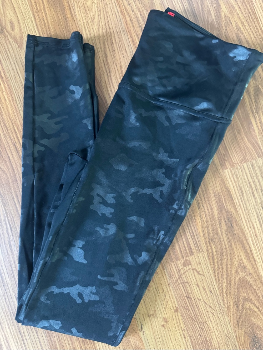 SPANX Black Camo High-Waist Leggings S-M